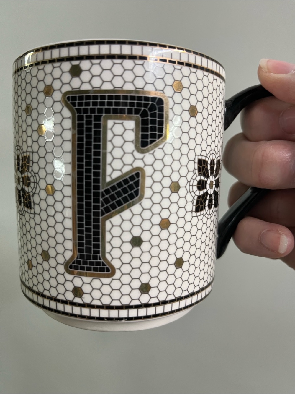ANTHROPOLOGIE "F" Bistro Monogram W/B w/ 24K Gold Honeycomb Mosaic Tile Mug